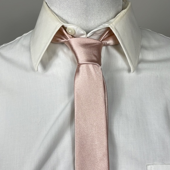 Champagne colored skinny tie - Picture 2 of 10